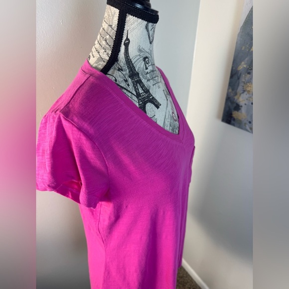 CAbi Fuchsia Cotton V-Neck Short Sleeve with One Front Pocket Tee Size Medium - Picture 2 of 9